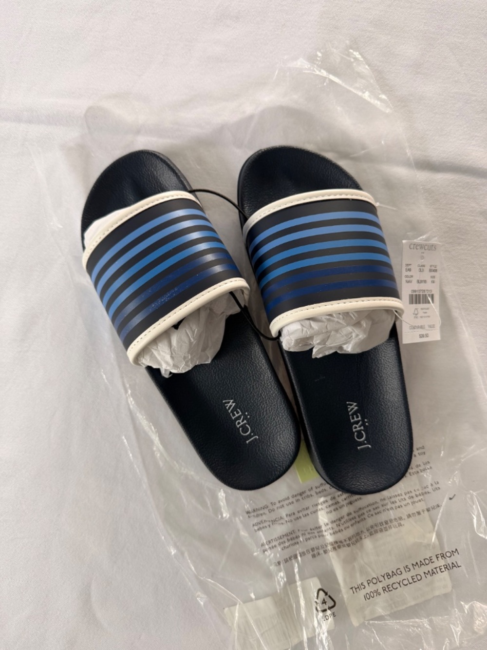 Crewcuts Pool Slides, Youth Size 4 - Picture 6 of 7